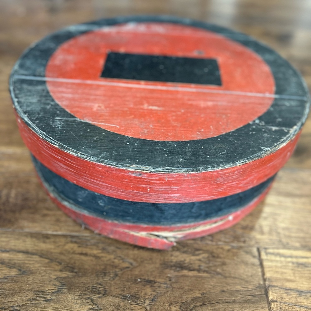 1930’s Vintage Red and Black Round Cheese Box Buckeye Lake Ohio